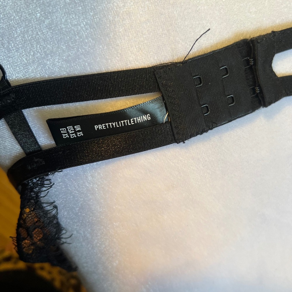 PrettyLittleThing Black Eyelash Lace Strappy Underwire Bra XS - Picture 3 of 8
